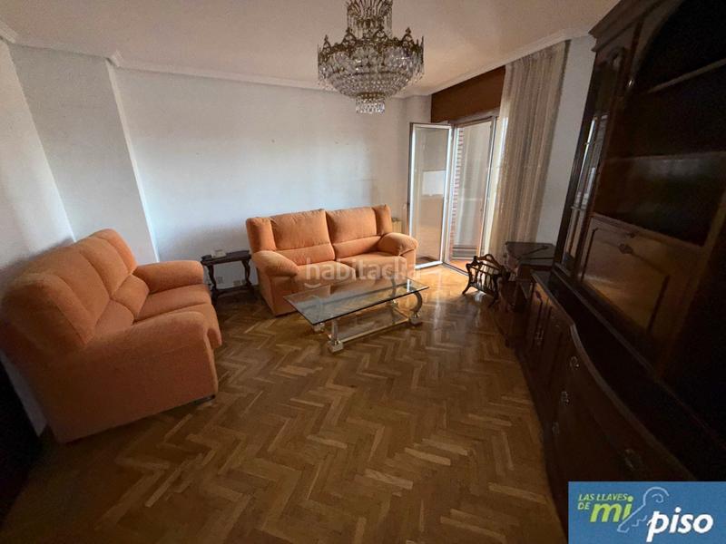 Foto 833cc256-5cb0-4a5a-9056-bf61cfe4e472. Piso en paseo del hospital militar 25 oportunidad vivienda en hospital militar de dos dormitorios con garaje. en Valladolid