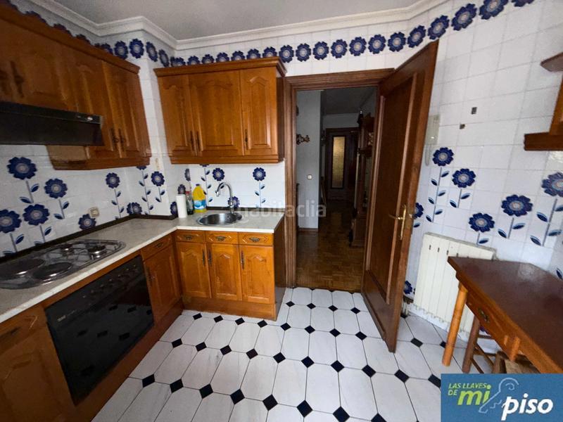 Foto 8361f104-8864-43d2-a792-8dd0938bfdd1. Piso en paseo del hospital militar 25 oportunidad vivienda en hospital militar de dos dormitorios con garaje. en Valladolid