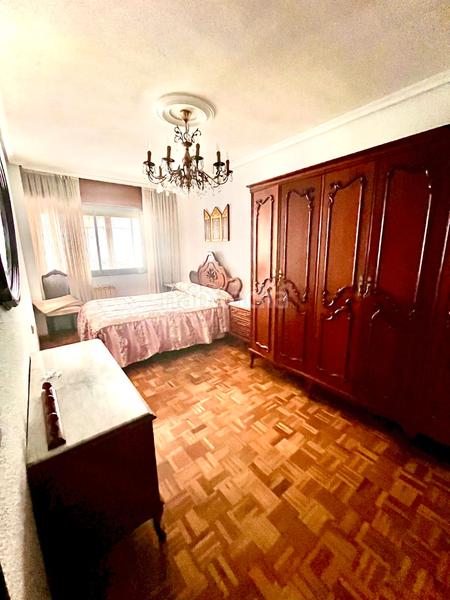 Foto a961ac38-a329-44e9-9574-c2ca7c1918c0. Piso en paseo del hospital militar 25 oportunidad vivienda en hospital militar de dos dormitorios con garaje. en Valladolid