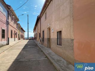 Casa a Calle casita 8. Oportunidad casa en siete iglesias de tres dormitorios con gran