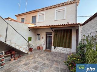 Maison jumelée à Calle virgen de la peña 50. Oportunidad casa reformada en tordesillas reformada de tres dorm