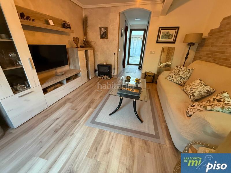 Foto 08777338-6bf3-4b1d-8b23-eb615e85e43a. Casa a schiera in calle virgen de la peña 50 in Tordesillas