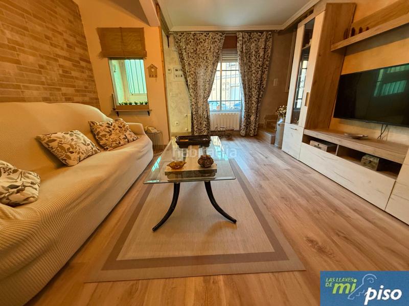 Foto 36eb530e-f511-4189-a082-43ae84b442c2. Casa a schiera in calle virgen de la peña 50 in Tordesillas