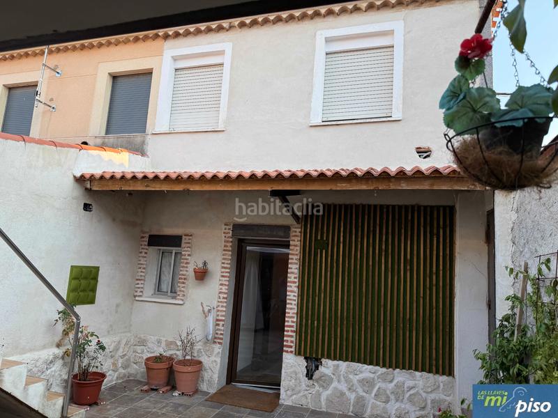 Foto ad2a1f3c-6eba-4444-8cd0-51ed95ef42fd. Casa a schiera in calle virgen de la peña 50 in Tordesillas