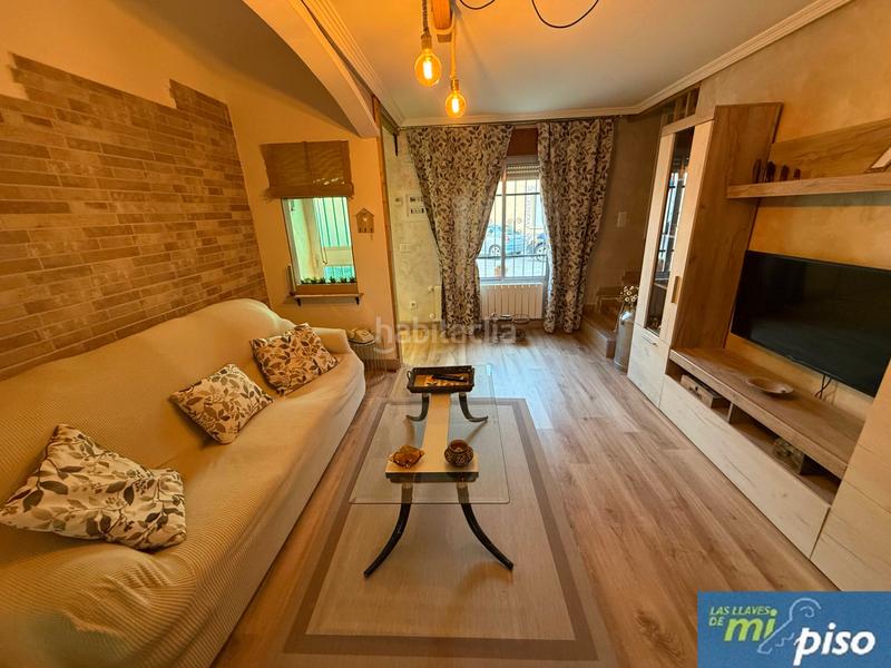 Foto b9e647bb-d3e0-493c-8a16-8f6c47385918. Casa a schiera in calle virgen de la peña 50 in Tordesillas