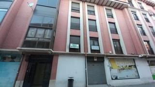 Appartement à Calle de francisco lobato 9. Oportunidad vivienda  seminueva  en medina del campo de tres dor