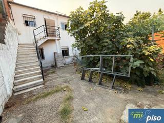 Casa en Calle esperanza 13. Oportunidad casa en arroyo de la encomienda de cuatro dormitorio