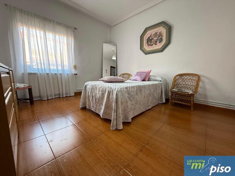 Foto aa1bc5d6-6075-4dd6-ba19-7c59f1baee97. Pis a calle tera 1 a Delicias Valladolid