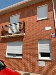 Maison jumelée  Calle fontana 42. Oportunidad adosado de esquina de dos dormitorios, dos baños.