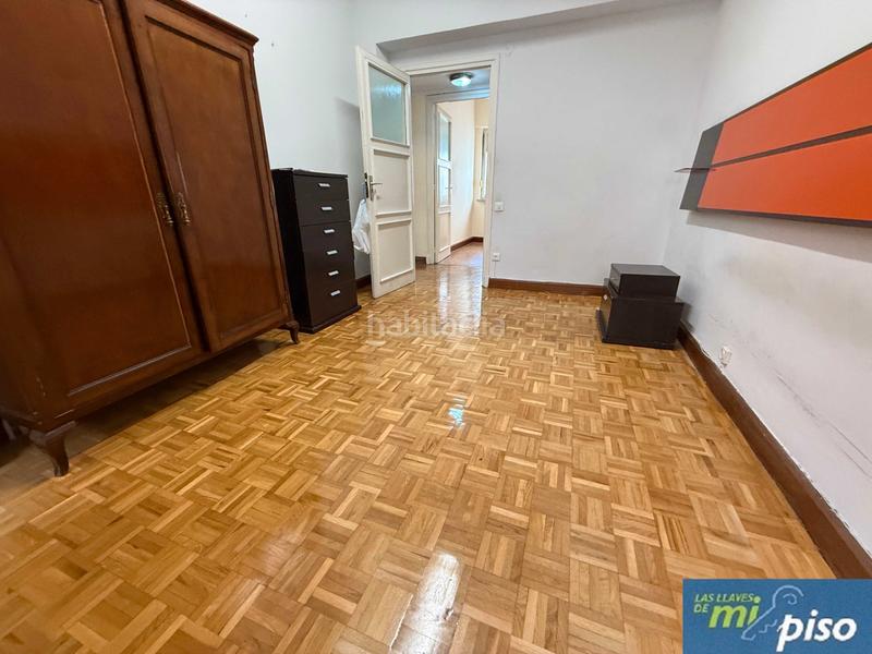 Foto 70a720d0-8a63-4b48-a160-1d6be89e39bd. Pis a calle san felipe 1 a Centro Valladolid