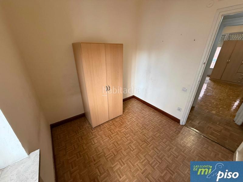Foto d9b0dbc6-7d9a-4a85-82e6-d0110626b405. Pis a calle san felipe 1 a Centro Valladolid
