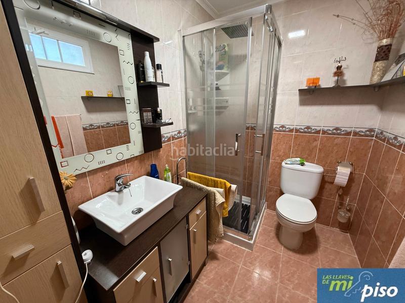 Foto 31f0f13d-5eb5-48ac-b2f0-ec157e87b31f. Casa adossada a camino hondo 9 a Cistérniga