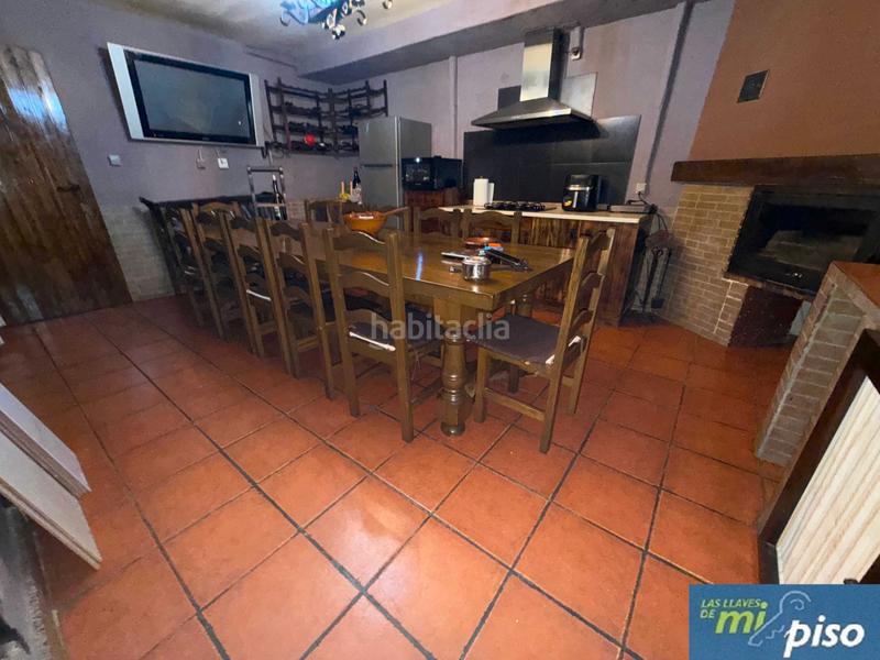 Foto 8a8416ea-80c5-4284-8460-4513e851d3e5. Casa adossada a camino hondo 9 a Cistérniga