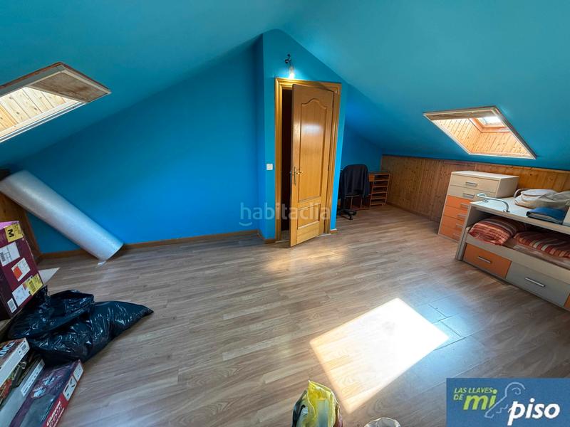 Foto b23d67f7-fdfd-45a5-81d2-5ed256b0eea0. Casa adossada a camino hondo 9 a Cistérniga
