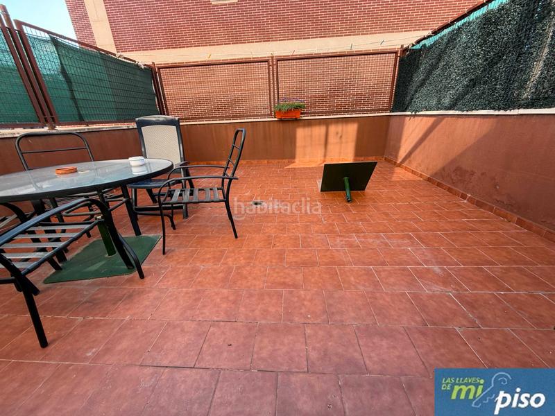 Foto c16d09ff-eab1-443a-9889-3e7d4d8365d4. Casa adossada a camino hondo 9 a Cistérniga