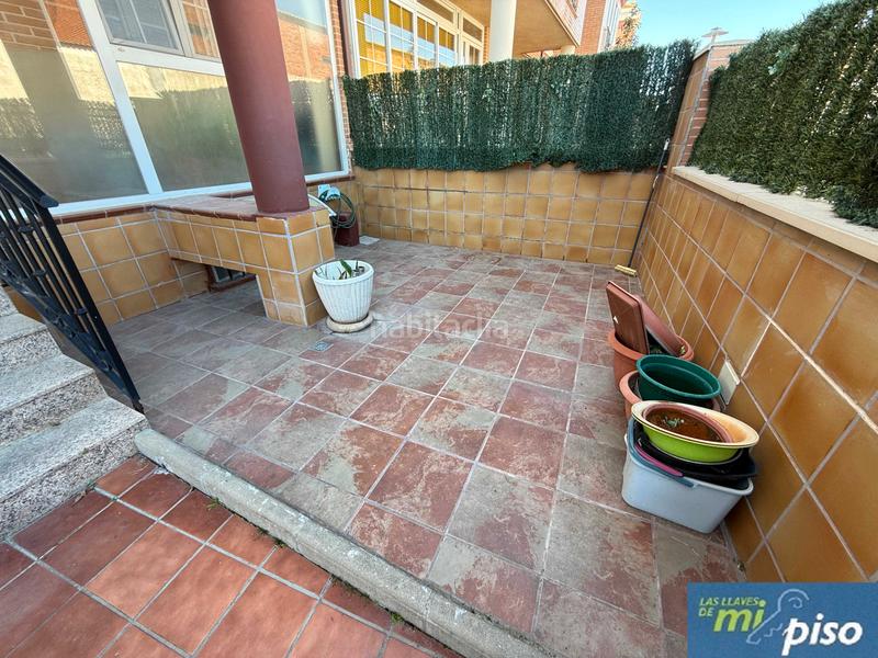 Foto d4c70cbe-7da2-4a66-b69a-fc1b37e528fb. Casa adossada a camino hondo 9 a Cistérniga