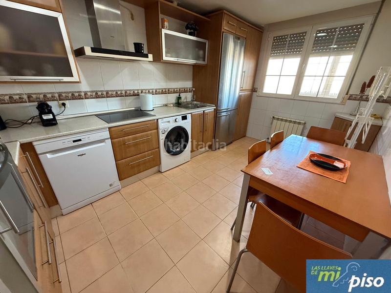 Foto f1193a1f-8761-4b16-8b8a-22863b1e5c99. Casa adossada a camino hondo 9 a Cistérniga