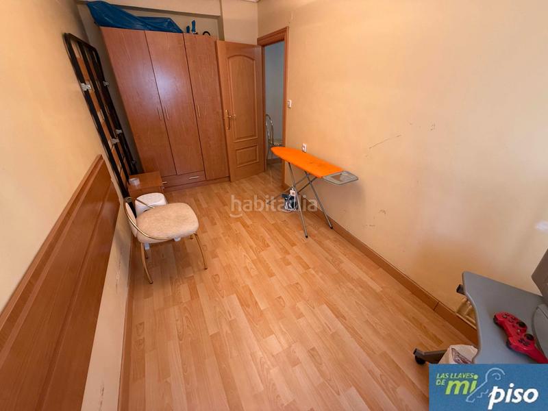 Foto e62f24f4-52c6-4212-9283-5e102c45df0e. Pis a calle tordo 6 a Pajarillos Bajos Valladolid
