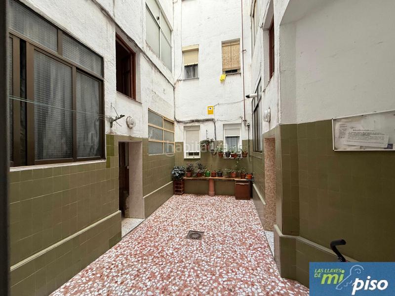 Foto 58a62098-cd94-4aa5-8229-25526c03e997. Flat in calle aaiún 2 in Delicias Valladolid