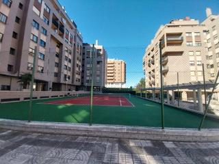 Pis a Calle de juan de valladolid 19. Oportunidad vivienda seminueva en parquesol de tres dormitorios,