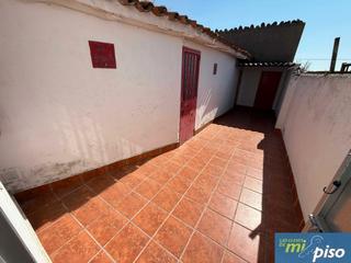 Casa  Calle malatos 43. Oportunidad casa en nava del rey totalmente reformada de dos dor