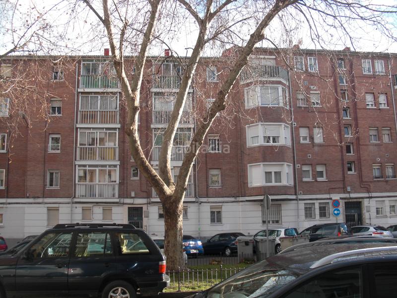 Foto d2b79fb7-de62-417f-8137-8d23727b4956. Flat in calle doctor fleming 4 in Hospital Valladolid