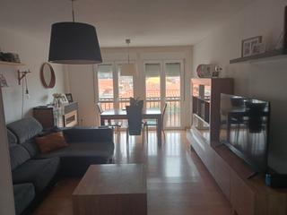 Etagenwohnung in Calle jacinto benavente 5. Oportunidad vivienda en cabezón de pisuerga de tres dormitorios,