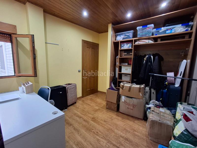 Foto d248c527-1437-494e-868e-40682f411d8a. Casa a schiera con camino riscaldamento in Cigales