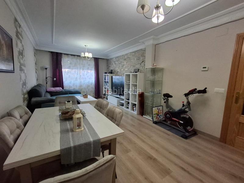 Foto e8e373a5-3df2-43c6-859d-0802f35e2bb0. Casa a schiera con camino riscaldamento in Cigales