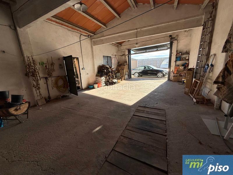 Foto 6d6ab672-3307-4e66-9db0-c01c6f69be17. Chalet con camino riscaldamento parcheggio in Soto de Medinilla Valladolid