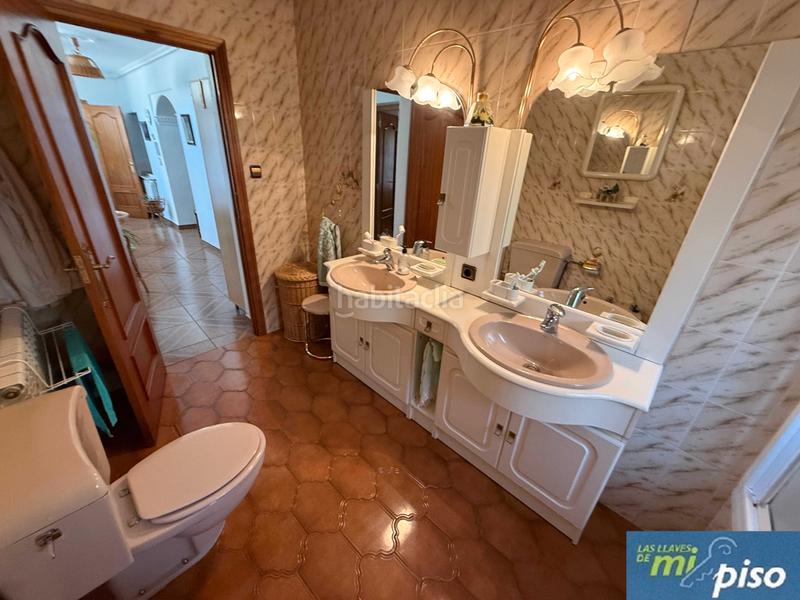 Foto f2aaa362-3a99-4c8e-92e7-510323649b0a. Chalet con camino riscaldamento parcheggio in Soto de Medinilla Valladolid