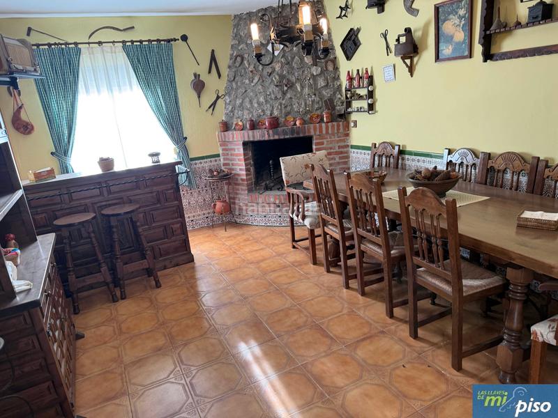 Foto fd75e0df-39bd-45d6-a703-98a98dda1008. Chalet con camino riscaldamento parcheggio in Soto de Medinilla Valladolid