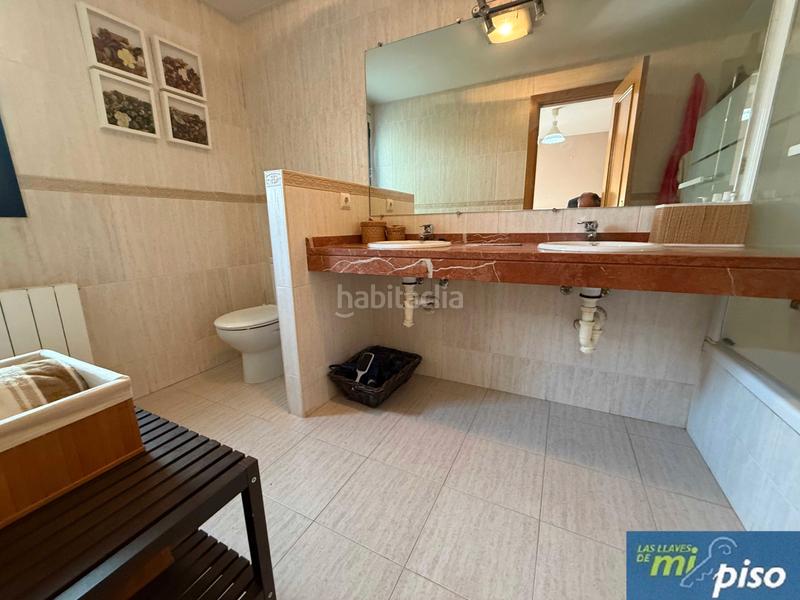 Foto 007542e3-9028-4550-ab01-c5e38e944a96. Casa a schiera con camino riscaldamento parcheggio in Cabezón de Pisuerga