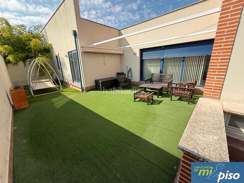 Foto 05c7a1ce-825d-42e9-9689-ad96203fc1c9. Casa a schiera con camino riscaldamento parcheggio in Cabezón de Pisuerga