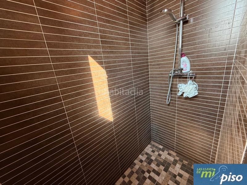 Foto 126692d4-2fb3-4c64-85ba-61779ff8c5d3. Casa a schiera con camino riscaldamento parcheggio in Cabezón de Pisuerga