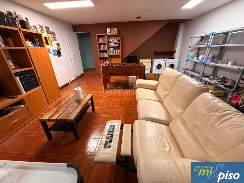 Foto 244c4bb8-7b55-48db-8c98-91cab58f63e6. Casa a schiera con camino riscaldamento parcheggio in Cabezón de Pisuerga