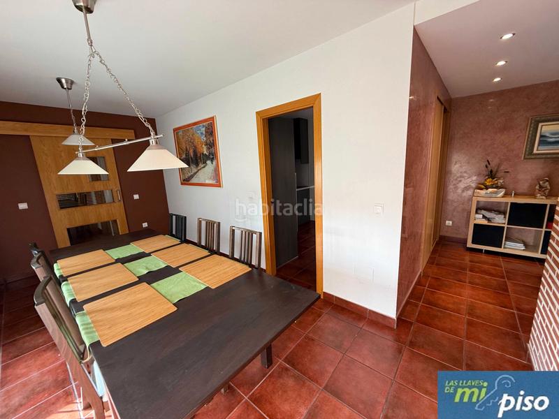 Foto 37ee0422-f909-4146-8cf5-1ae37cce2cf0. Casa a schiera con camino riscaldamento parcheggio in Cabezón de Pisuerga