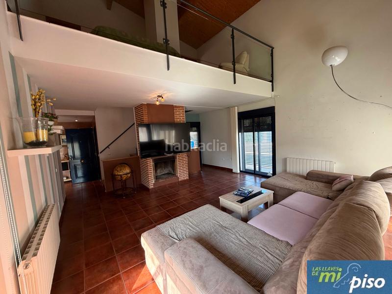 Foto 3cd48722-c479-4343-b468-bbf6ea235ca8. Casa a schiera con camino riscaldamento parcheggio in Cabezón de Pisuerga