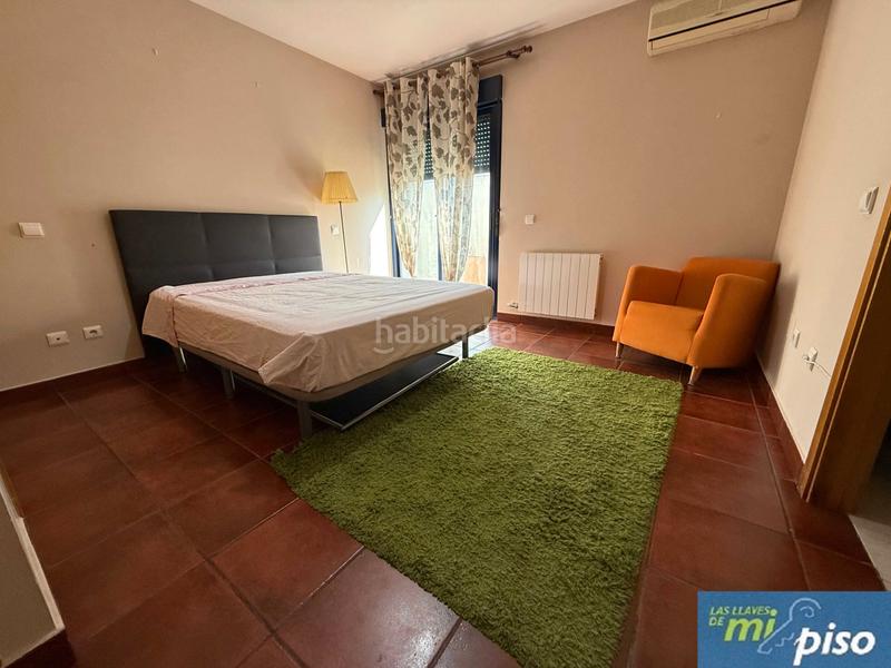 Foto 7548af15-817a-4f42-af9b-635e53560a5c. Casa a schiera con camino riscaldamento parcheggio in Cabezón de Pisuerga