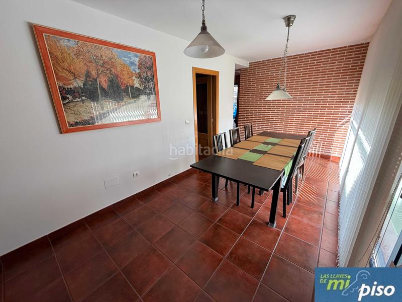 Foto 84ab8201-62e0-4308-aaec-e9de6f75baf3. Casa a schiera con camino riscaldamento parcheggio in Cabezón de Pisuerga