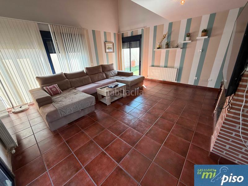 Foto 8f2ef730-8f49-48b0-a27e-049611b292e7. Casa a schiera con camino riscaldamento parcheggio in Cabezón de Pisuerga