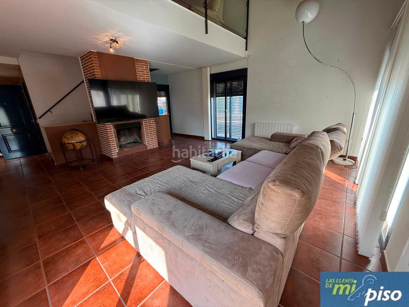 Foto 9825f0ec-d0a9-46a4-b14d-2a2b0e1e0745. Casa a schiera con camino riscaldamento parcheggio in Cabezón de Pisuerga