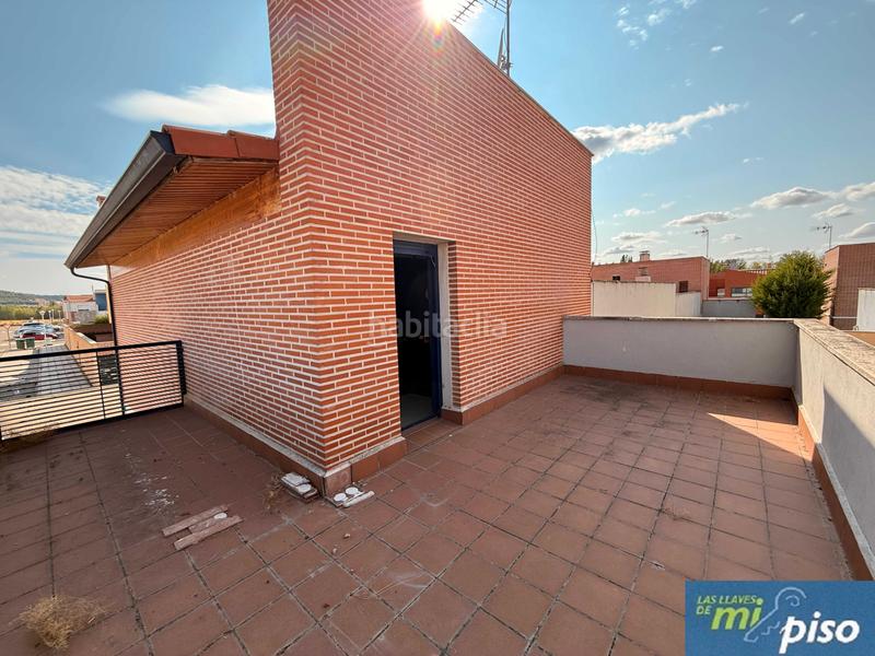 Foto a51980cf-77a9-4ca3-81b3-7c2bed6788c5. Casa a schiera con camino riscaldamento parcheggio in Cabezón de Pisuerga