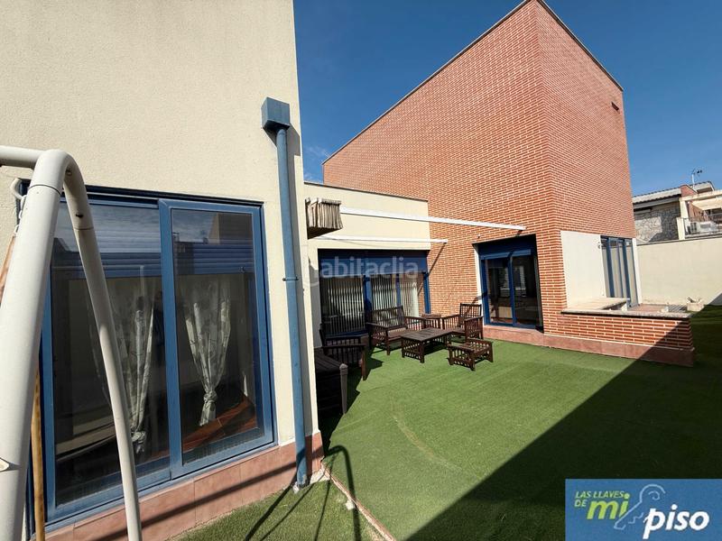 Foto ab0f5f3a-6071-4664-9ddf-6306d6c04897. Casa a schiera con camino riscaldamento parcheggio in Cabezón de Pisuerga