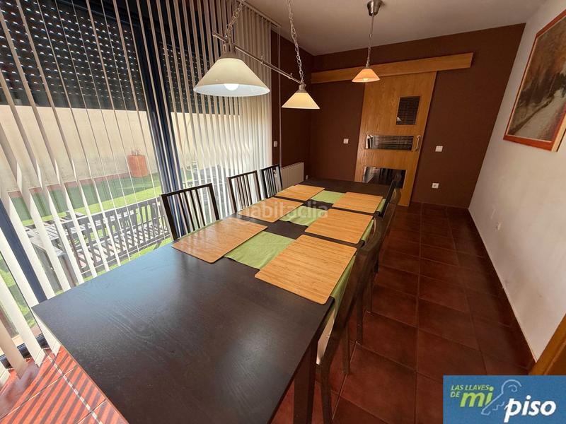 Foto e8228e3e-a940-445a-971a-1b14ed43c80b. Casa a schiera con camino riscaldamento parcheggio in Cabezón de Pisuerga