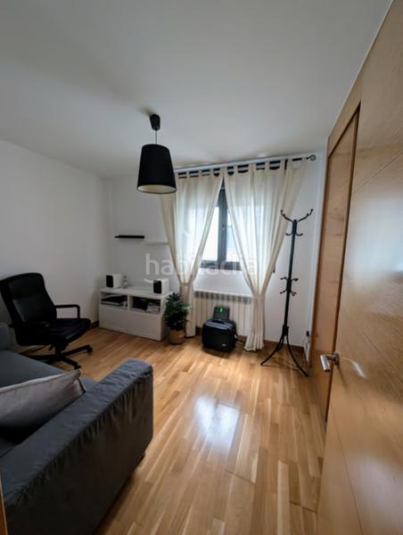 Foto b1e8897d-3732-4192-b6cc-7b6268d57d4e. Pis a calle carbonero 6 a Pajarillos Altos Valladolid