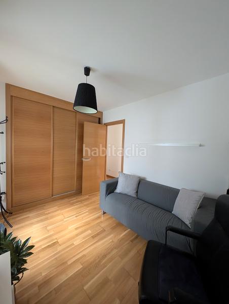 Foto cf36cd5a-49cb-4f89-84f4-350af00b1e30. Pis a calle carbonero 6 a Pajarillos Altos Valladolid