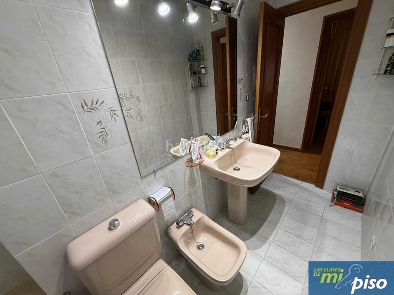 Foto 4b11ab19-2341-4f33-9dc0-ddb6a74572ad. Flat in calle sorozábal 4 in Cuatro de Marzo Valladolid