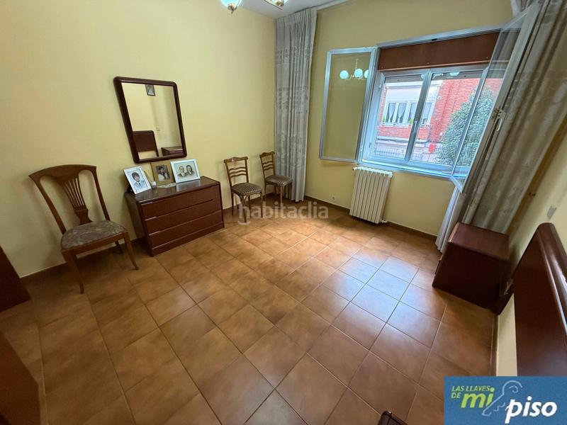 Foto 5270e92f-a706-4086-bbbe-61c96a11ab89. Flat in calle sorozábal 4 in Cuatro de Marzo Valladolid