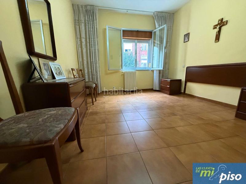 Foto 56e28128-203e-486e-aa8d-2f62621a3a96. Flat in calle sorozábal 4 in Cuatro de Marzo Valladolid